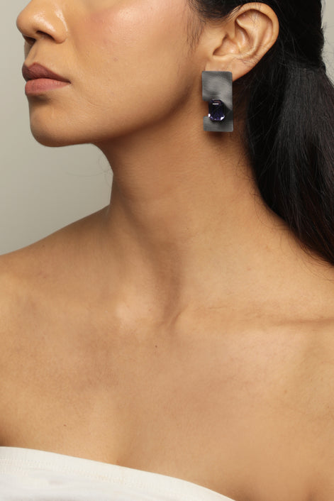 Vetra Studs