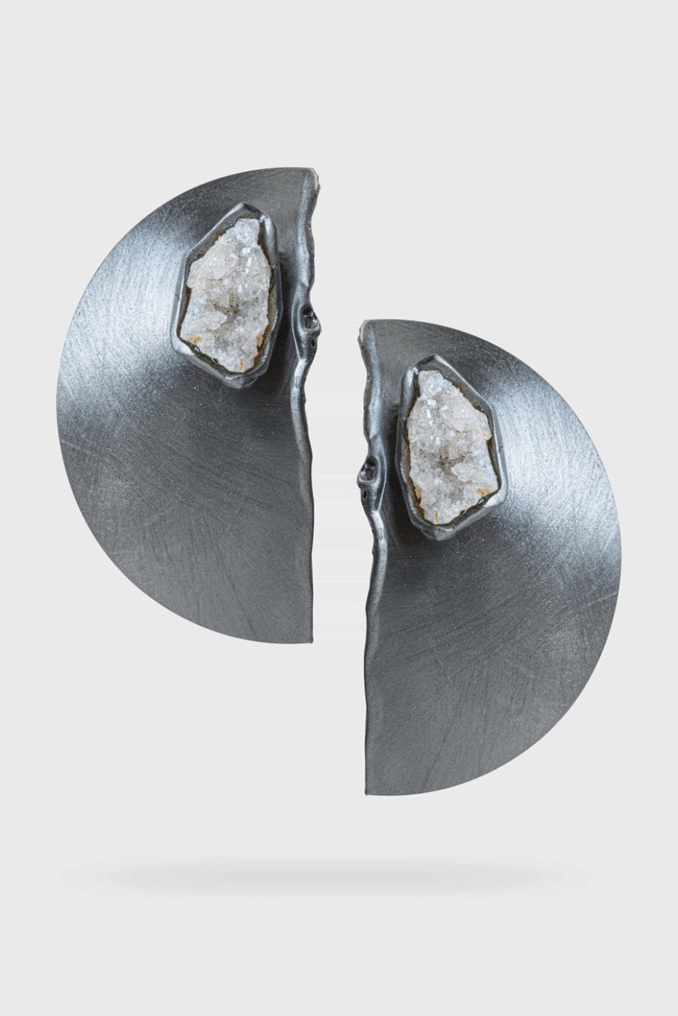 variant: Brushed Silver 