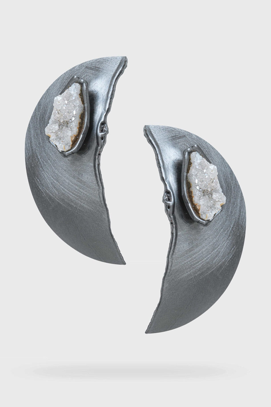 variant: Brushed Silver 