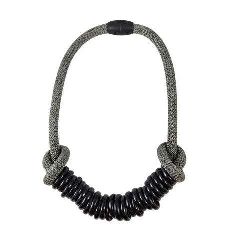 variant: Black