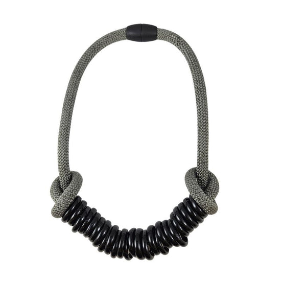 variant: Black